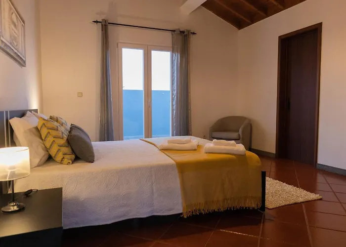 By The Hill Appartement