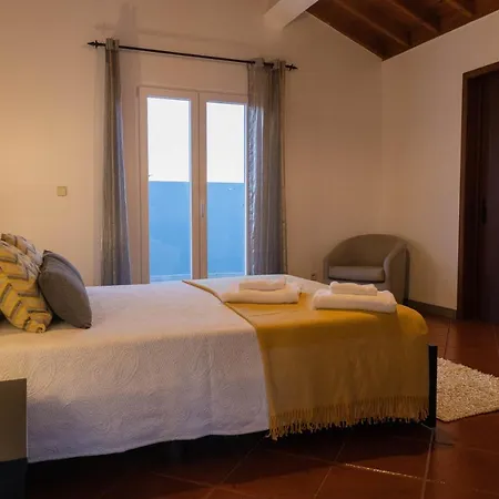 By The Hill Appartement